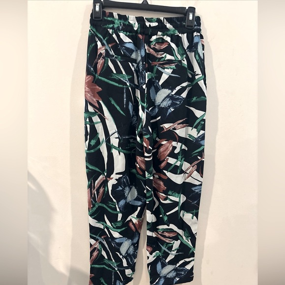Walter Baker (Anthropologie) NWT Midnight Tulip  Floral Pant Sz S, w/ pockets - Picture 7 of 7